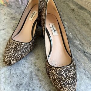 Clarks Brown and Cream Speckled Pointed Toe Pumps real fur